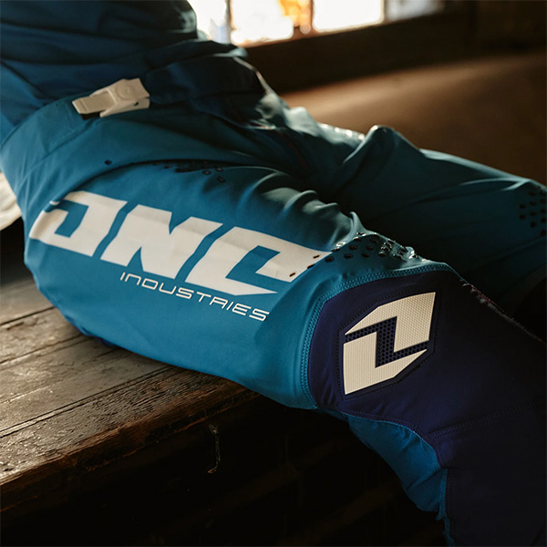 ONE PANT X197 COBALT BLU - Imagen 3