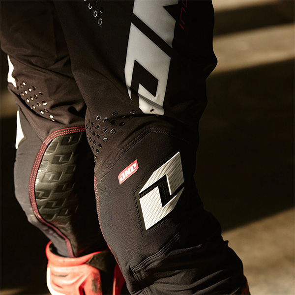 ONE PANT X197 BLACK UNO - Imagen 3