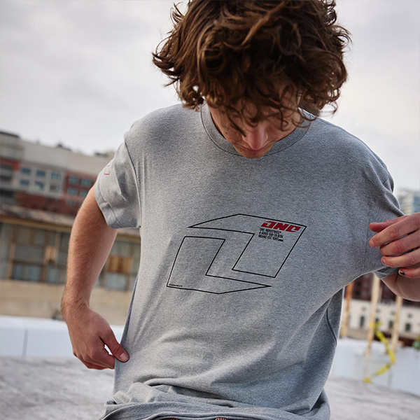 CAMISETA ONE VECTOR GRIS - Imagen 2